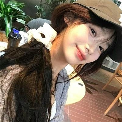 女学生和亨利先生